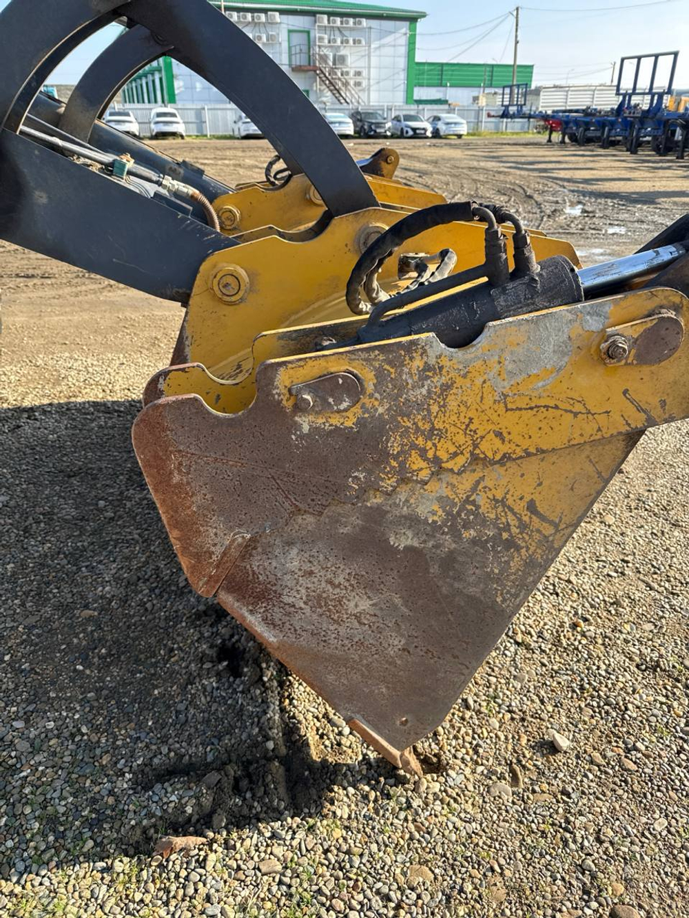 XCMG XC8* Экскаватор-погрузчик XC8-S2570  (Дизельный, 4,0 л, 100 л.с., АТ)