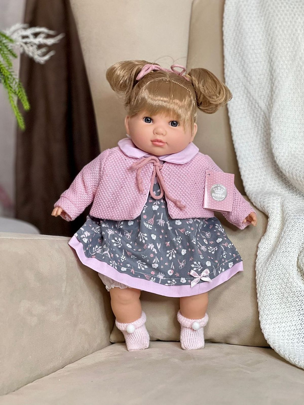 Кукла Berbesa мягконабивная 42см SANDRA в пакете (4422K)