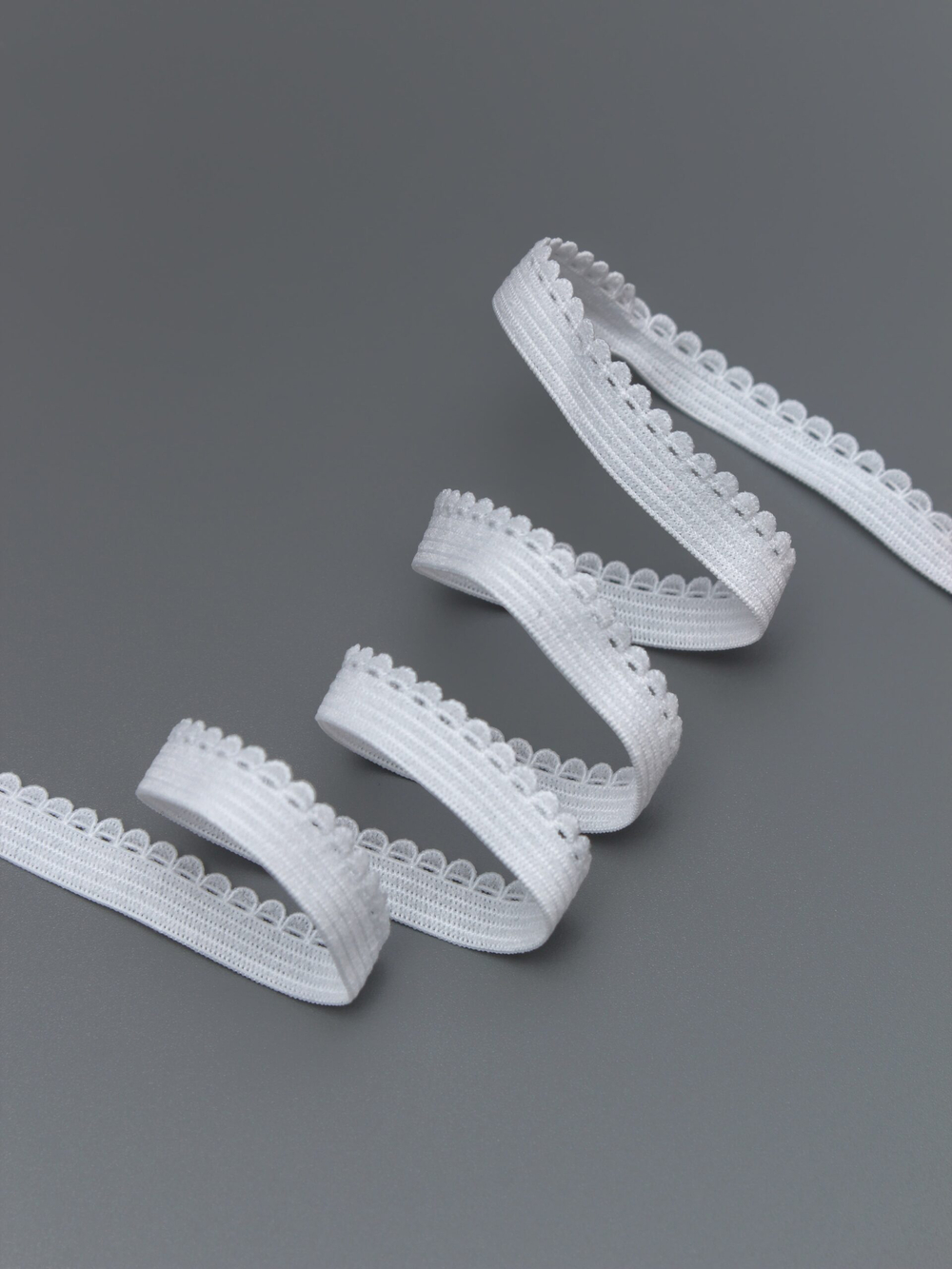Бельевая резинка холодная белая ажурная ширина 9 мм с учетом фестона