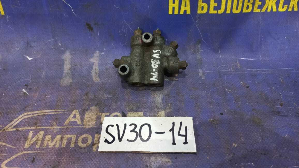 Распределитель тормозной TOYOTA CAMRY 1991