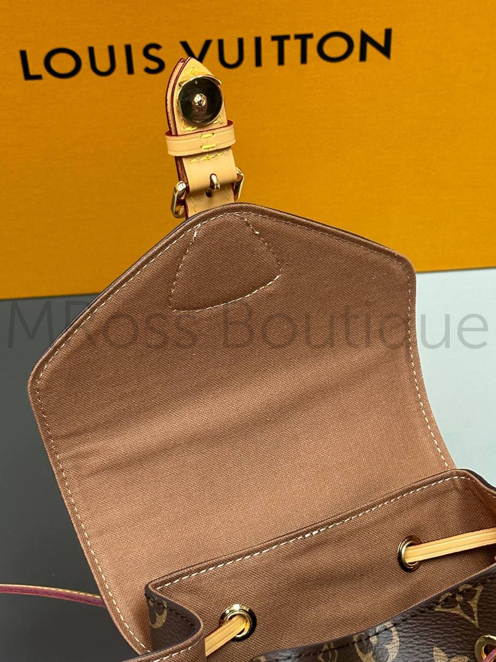 Рюкзак Montsouris Louis Vuitton из канвы Monogram