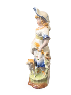 Фарфоровая статуэтка "Пастушка с овечкой" Германия