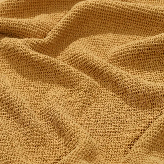 Полотенце банное из умягченной вафли цвета охры из коллекции essential, 70x140 см