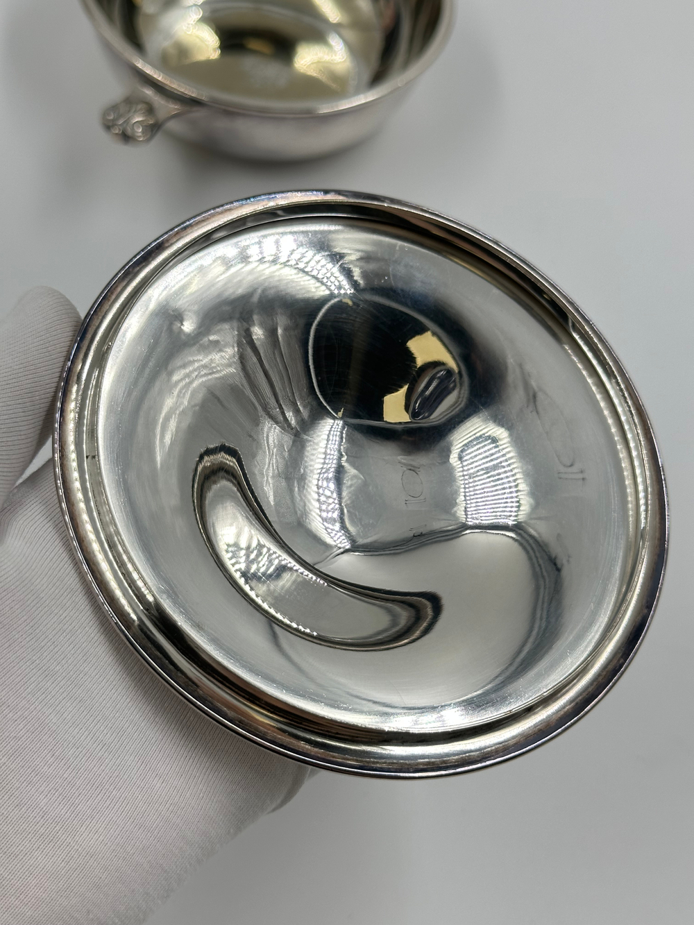 Блюдо с крышкой Philip Ashberry & Sons