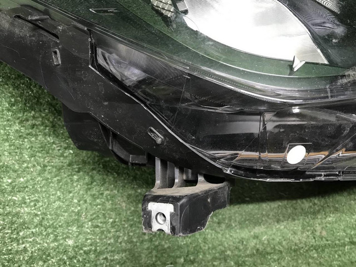 Фара правая Hyundai Solaris 2 20-22 галоген