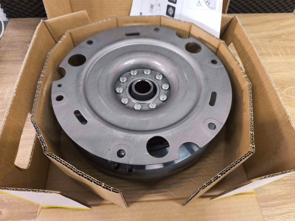 Маховик Luk (Европа) Audi   Q5 (8RB) 415062509