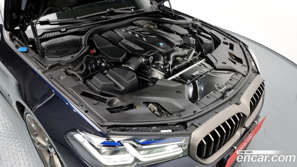 BMW 5 Series (G30) M550i xDrive (04.2021)