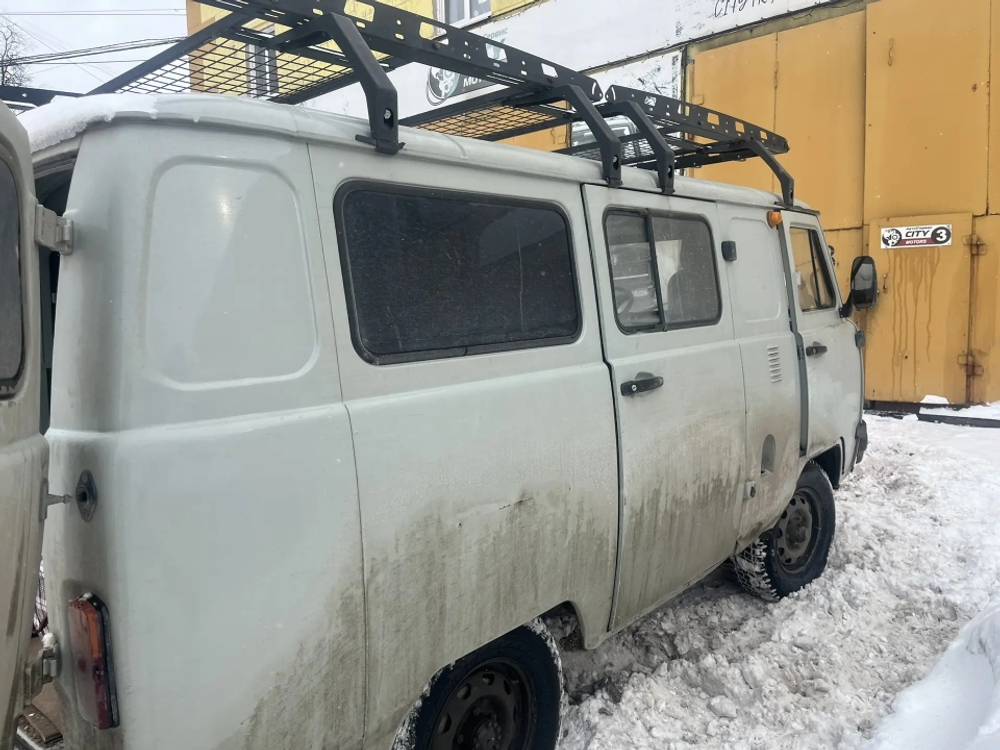 UAZ 3909* Грузопассажирский 390995 (Грузопассажирский, 4+1 мест, без ABS, Бензиновый, 2,7 л, 112 л.с
