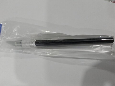 Нож канцелярский Скальпель, черный пластиковый корпус