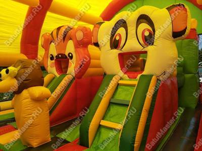 Надувной батут "Зверята с крышей" 11*7*6 м