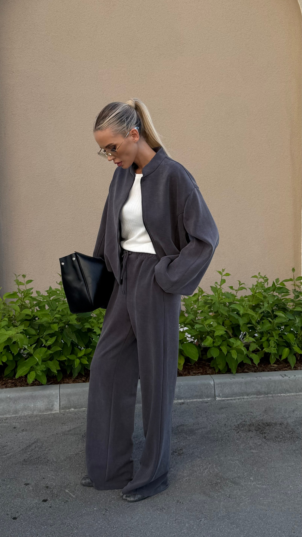 Костюм с бомбером из трикотажа ойшо