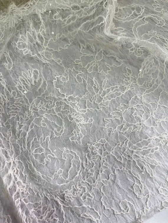 Гипюр кружевной с вышивкой "веревочка" и пайетками, арт.30, Китай, шампань