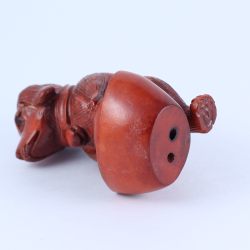 Нэцкэ Собака на золотом кораблике