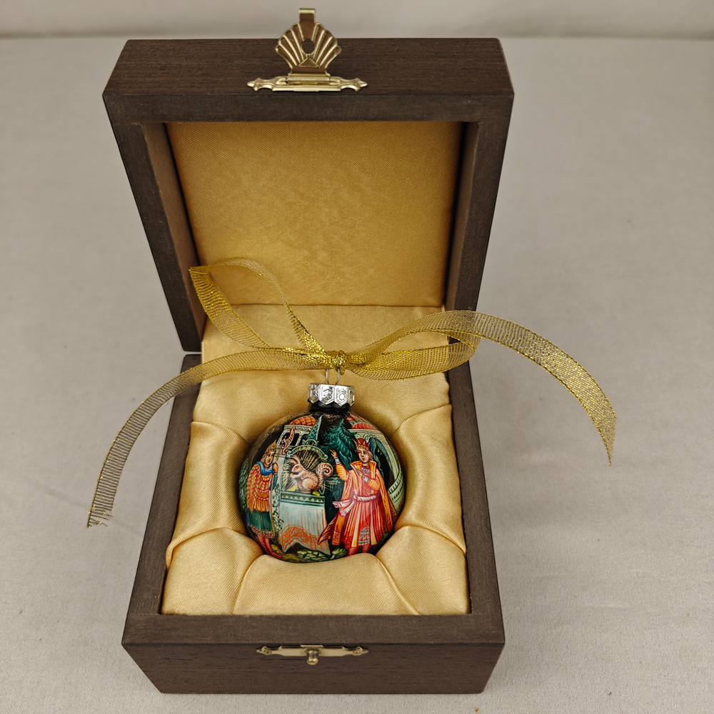 Шар новогодний с ручной росписью Палех "Сказка о царе Салтане"