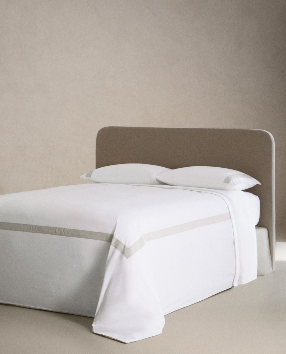 Zara Home - Простыня из хлопка с бордюром, белый, 290x280 см
