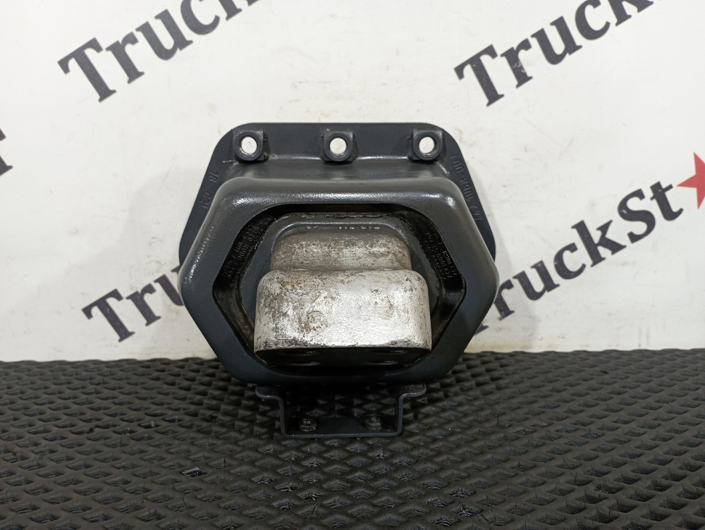 Подушка двигателя задняя