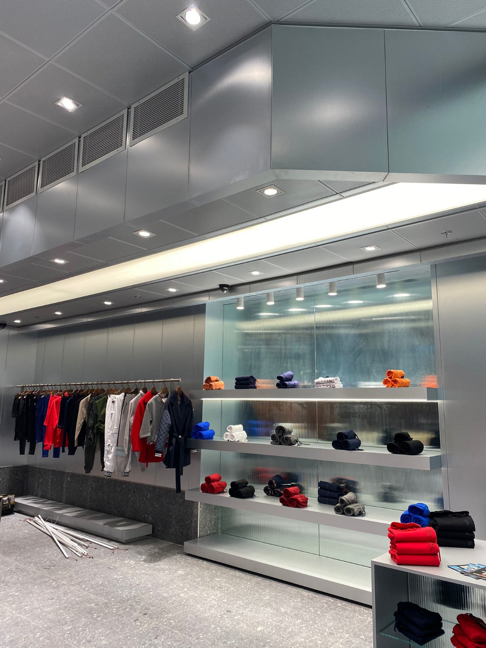 Мебель для общественных зданий — надёжные решения для больших потоков людей