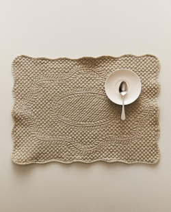 ZARA HOME СТЕГАНАЯ ПОДСТАВКА ПОД СТОЛОВЫЕ ПРИБОРЫ, СВЕТЛО-БЕЖЕВЫЙ