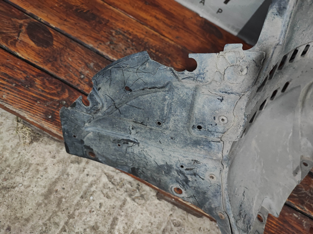 Подкрылок передний левый Changan UNI-V 22-нв Б/У Оригинал 5512111DE01