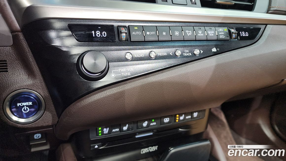 Lexus ES300h 7 Generation Executive (09.2019)