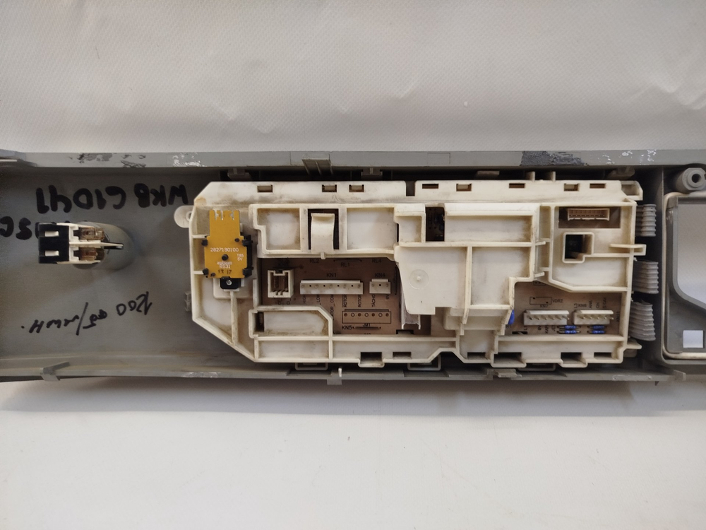 418 Силовой модуль и панель индикации в сборе для стиральной машины Beko WKB61041 PTMC / 2824354000 б/у