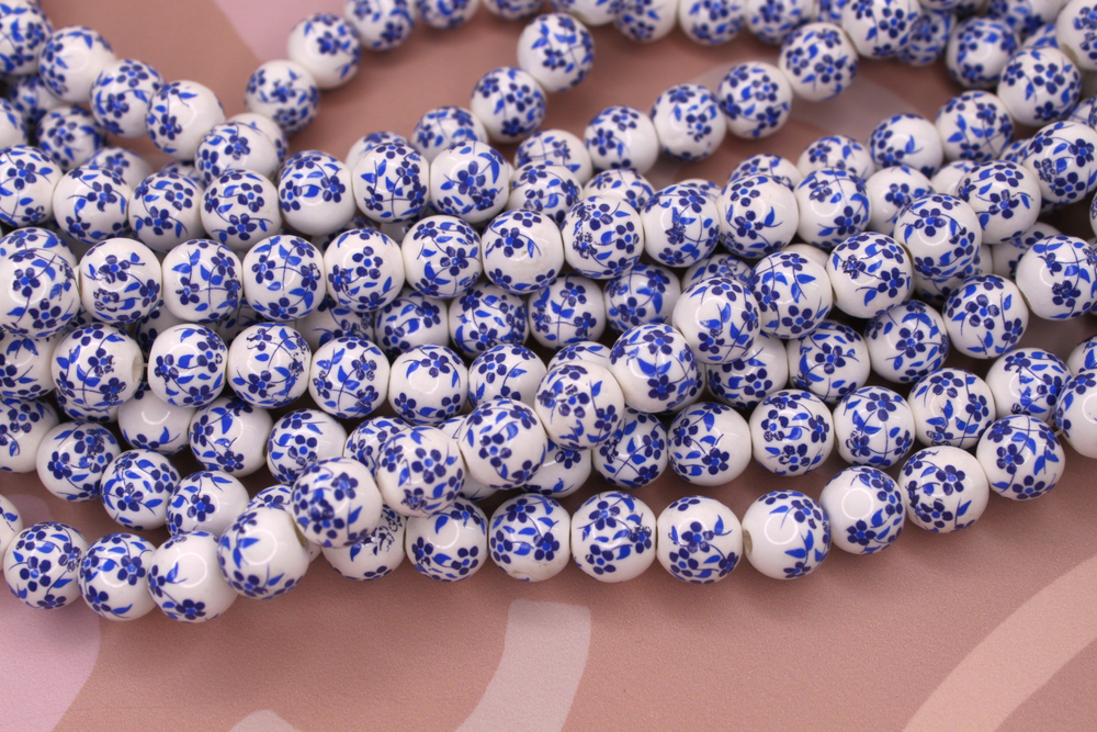 Бусины 12 мм гжель синяя (нить 35 см) керамика