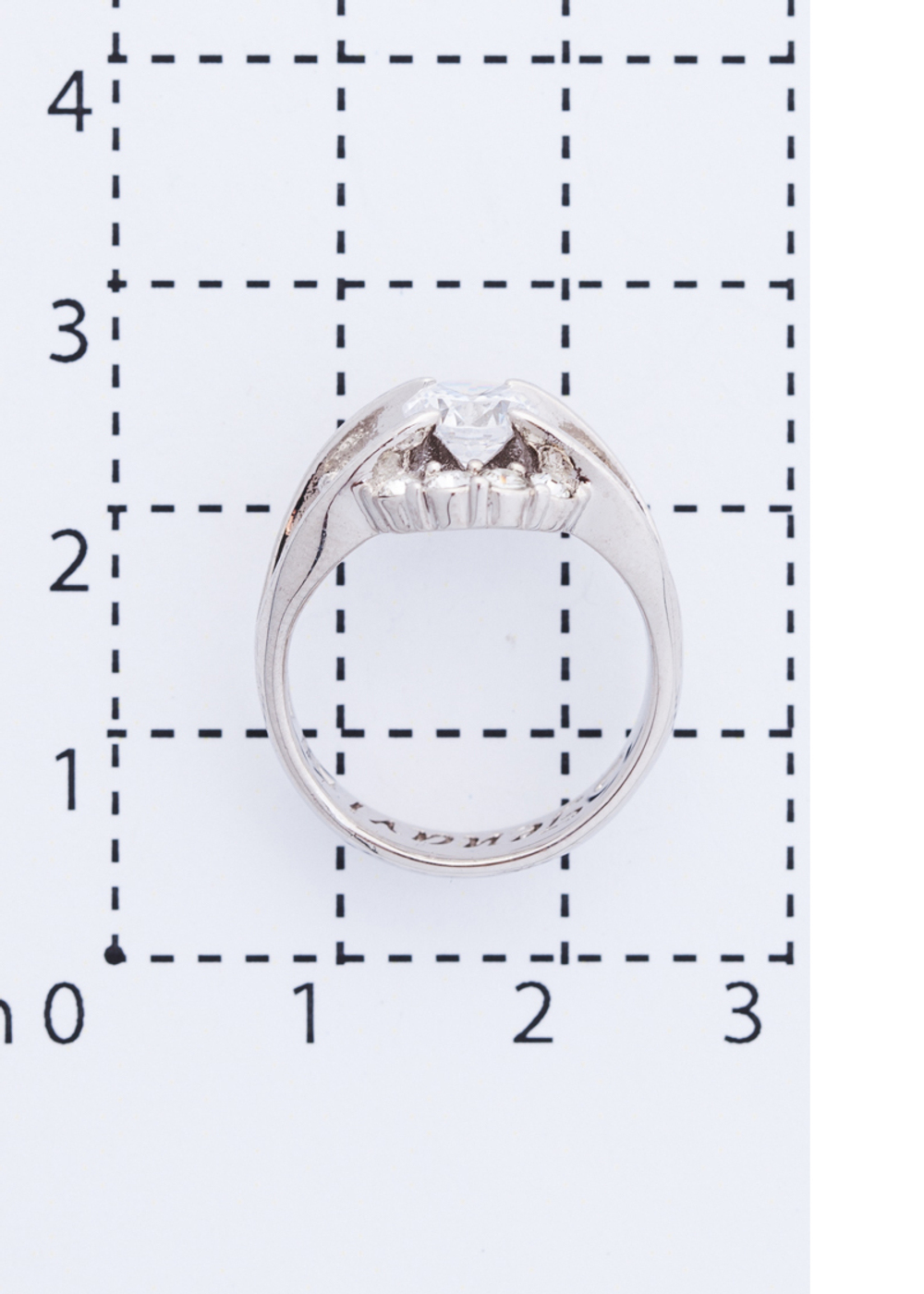 "Фрате" кольцо в родиевом покрытии из коллекции "Teona" от Jenavi