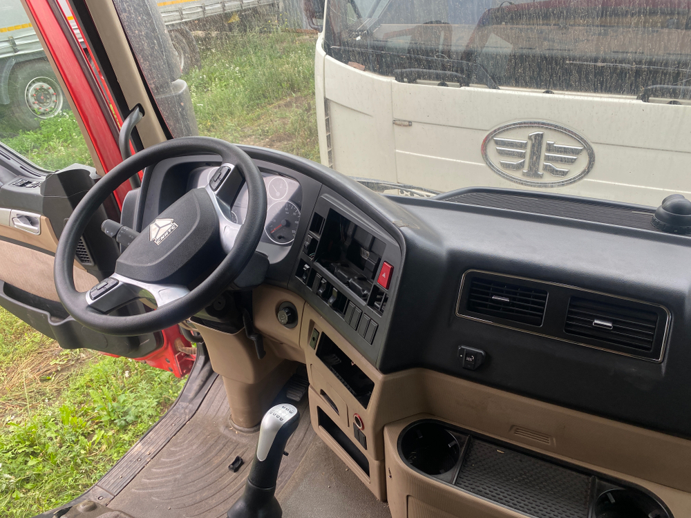 Howo T5G 8x4 Самосвал ZZ3317V386GE1 (Дизельный, 10,5 л, 440 л.с., МТ)