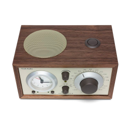 Tivoli Model Three BT Бежевый/Орех [Classic Walnut] — радиоприемник с часами