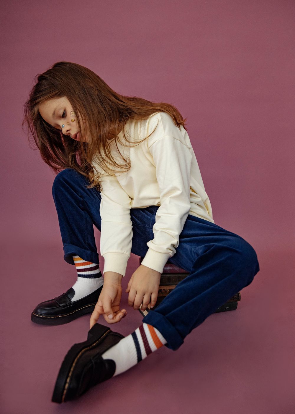 Брюки из микровельвета темно-синего цвета