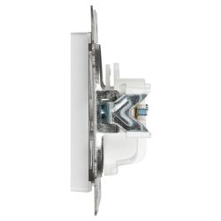 Розетка Intro Accent 6-201-01 2Р 16А-250В, IP20, СУ, AL/CU, белый