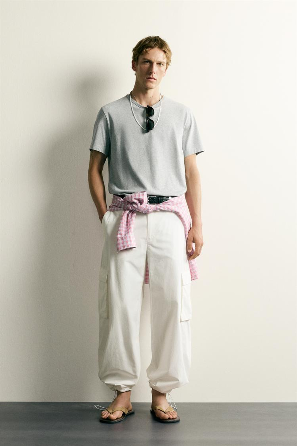 ZARA ДЖОГГЕРЫ КАРГО RELAXED FIT, БЕЛЫЙ