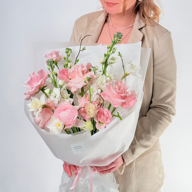 Раскидистый букет Монами