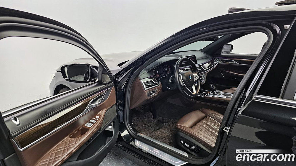 BMW 7 Series (G11) 740Li xDrive Design Pure Excellence (08.2019)