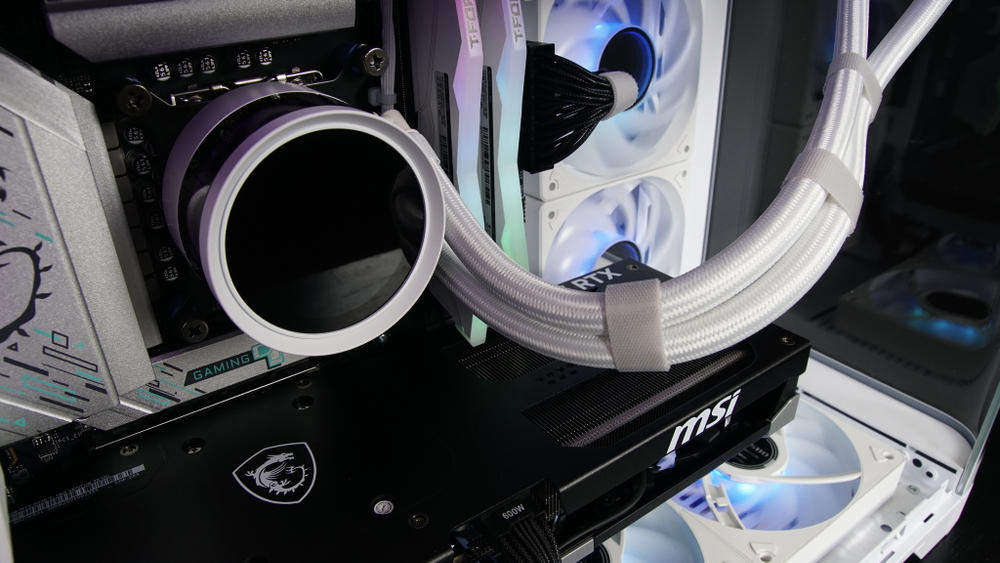 i7 12700KF + RTX 5060 Ti 16Gb