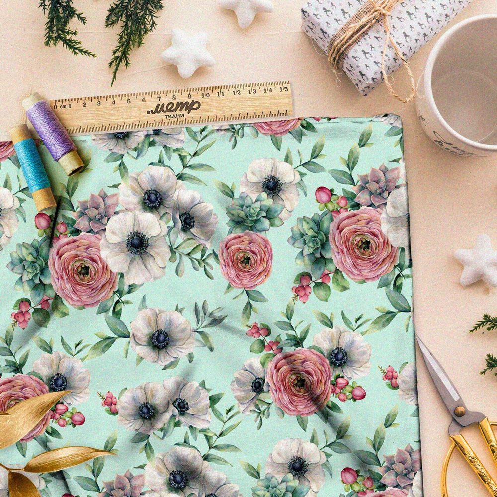 Ткань атлас пыльные розы и петуньи на зелёном фоне