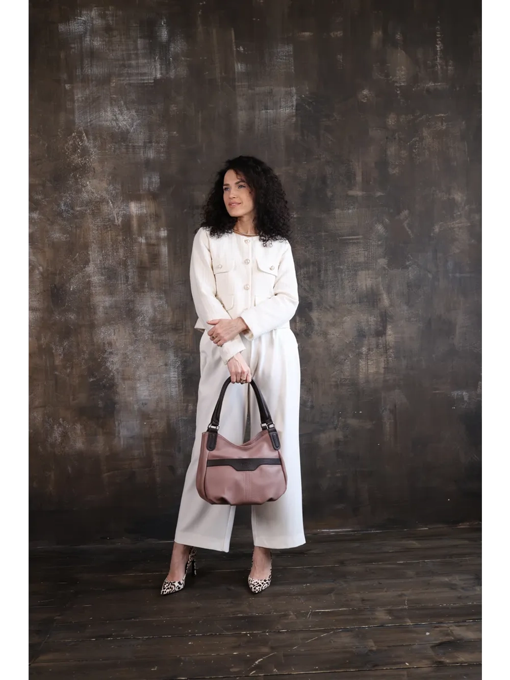 Сумка через плечо средняя классическая