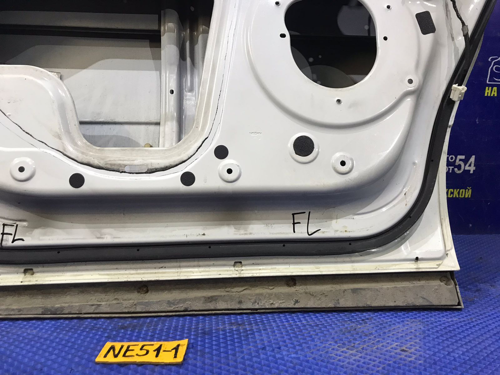 Дверь передняя левая NISSAN ELGRAND 2005