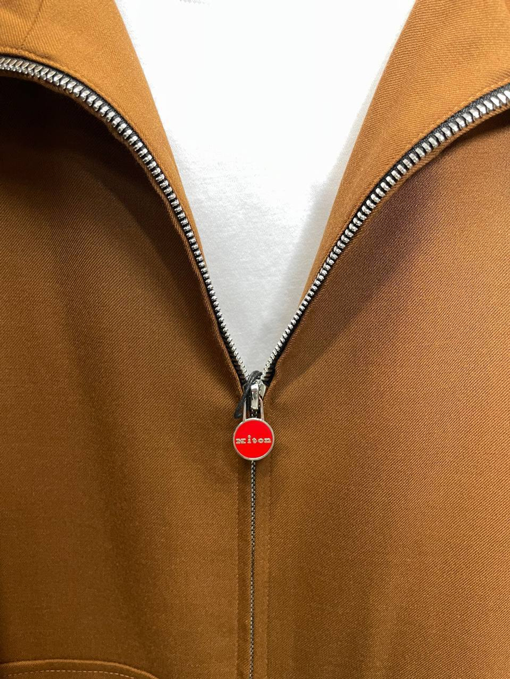 Костюм Kiton