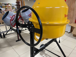 Бетоносмеситель Tehnoline 180 (180л, 1000 Вт)