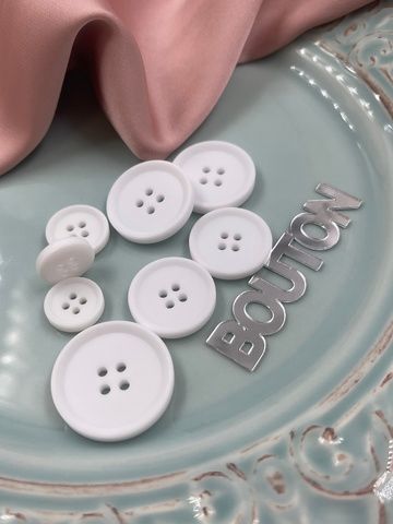 Пуговицы на прокол белые матовые