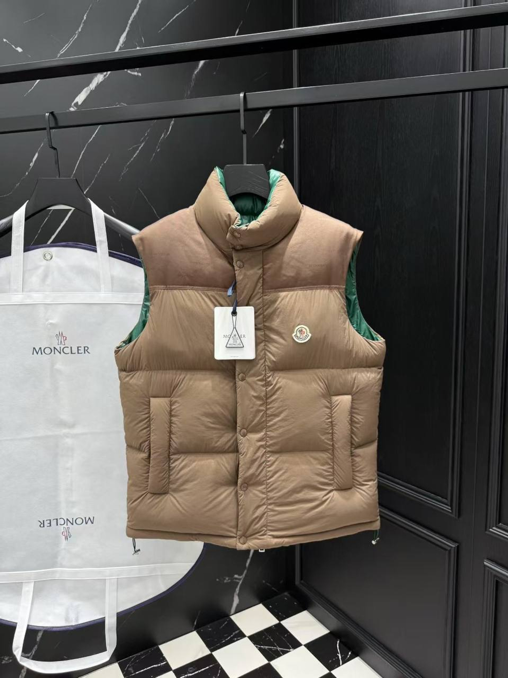 Двухсторонний пуховик-трансформер Moncler