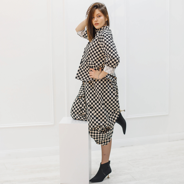 Пиджак укороченный черно-белый