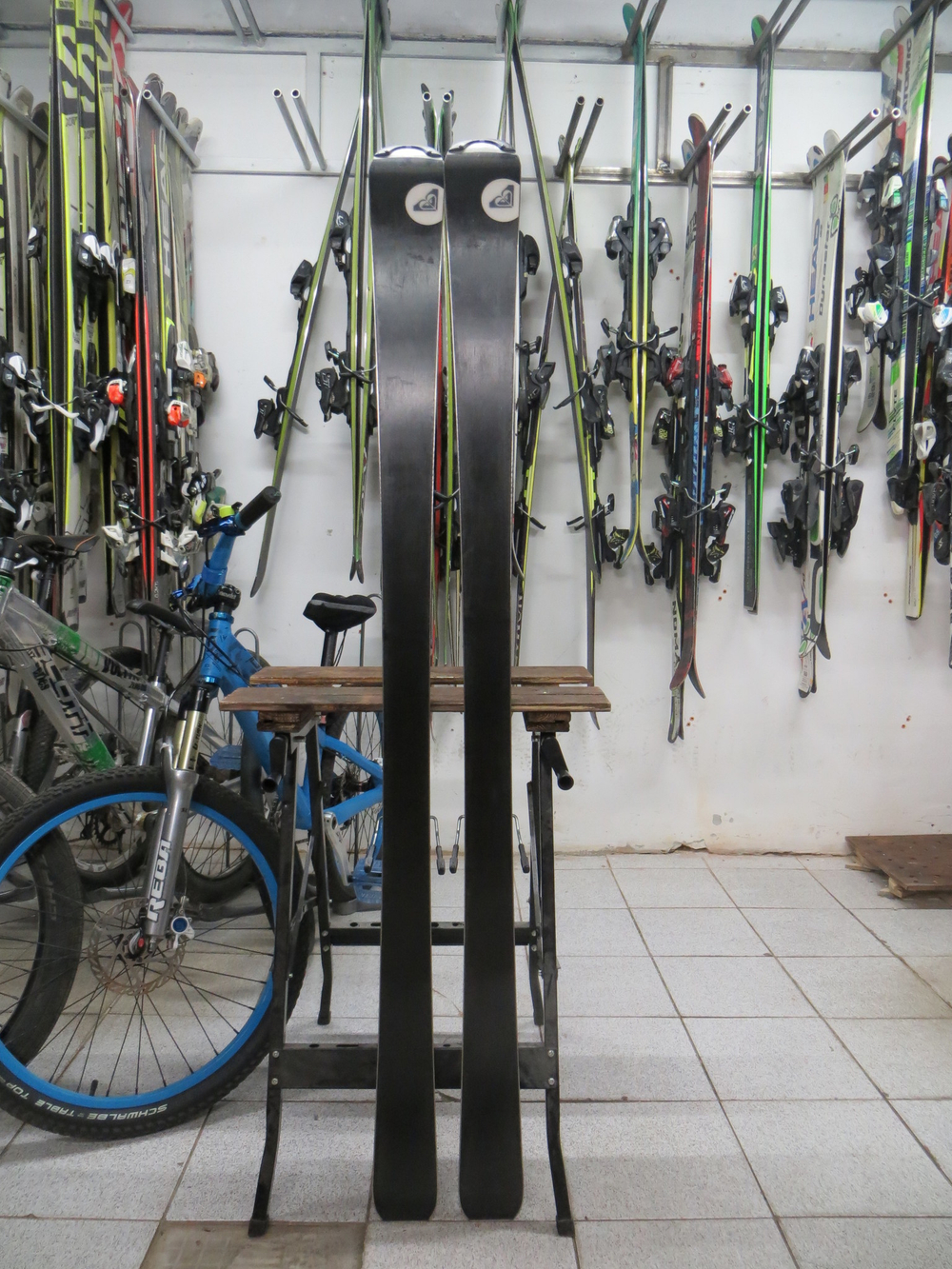 Женские горные лыжи Roxy 162 купить дешево Москва