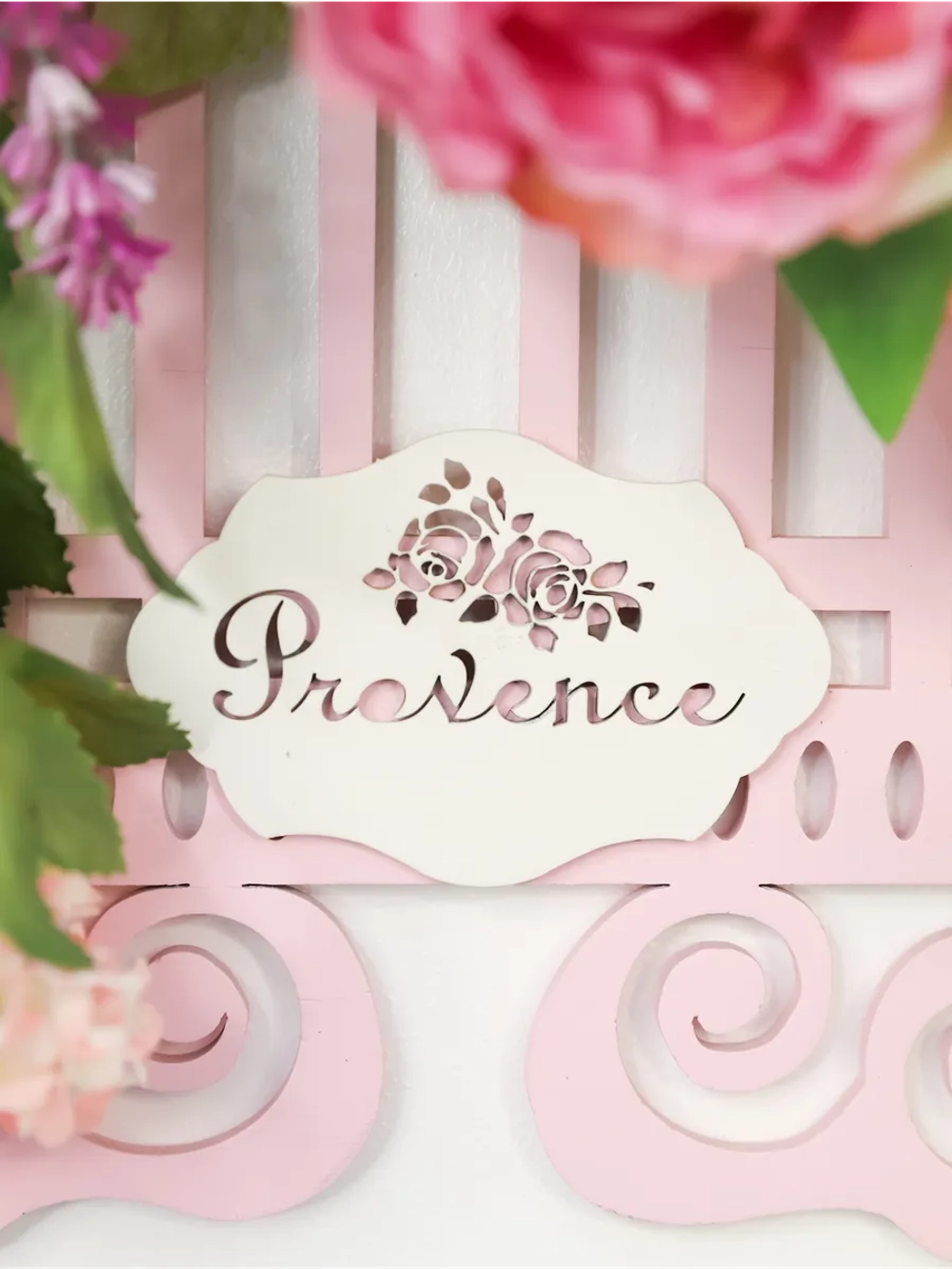 Композиция настенная с искусственными цветами