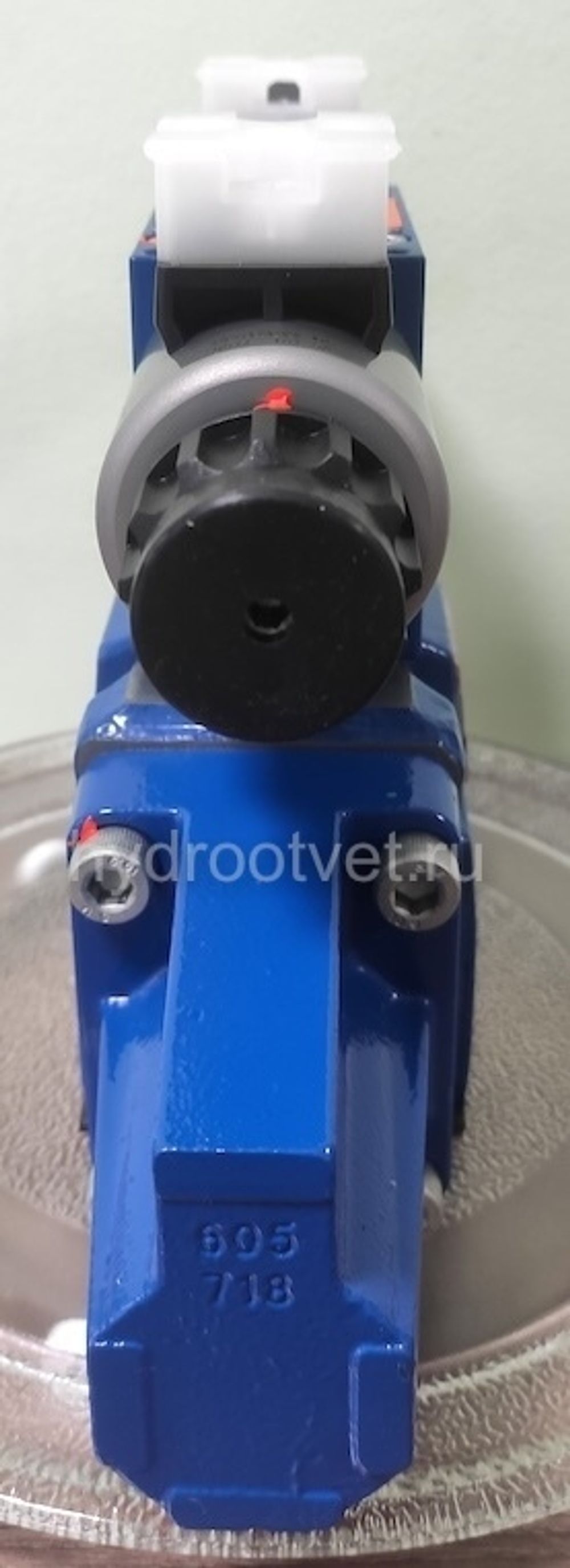 4WRZ10E1-85-7X/6EG24N9ETK4/D3V - Пропорциональный распределитель Ду10 без усилителя, номинальный расход 85 л/мин, схема E1, каналы управления ET - X и Y - внутренние