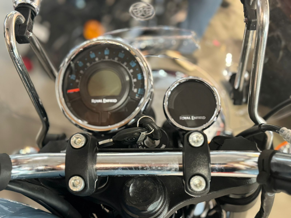 Royal Enfield Meteor 350 Aurora Blue 2024