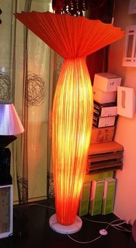 торшер Morning glory lamp  by Ayala Serfaty красно-желтый