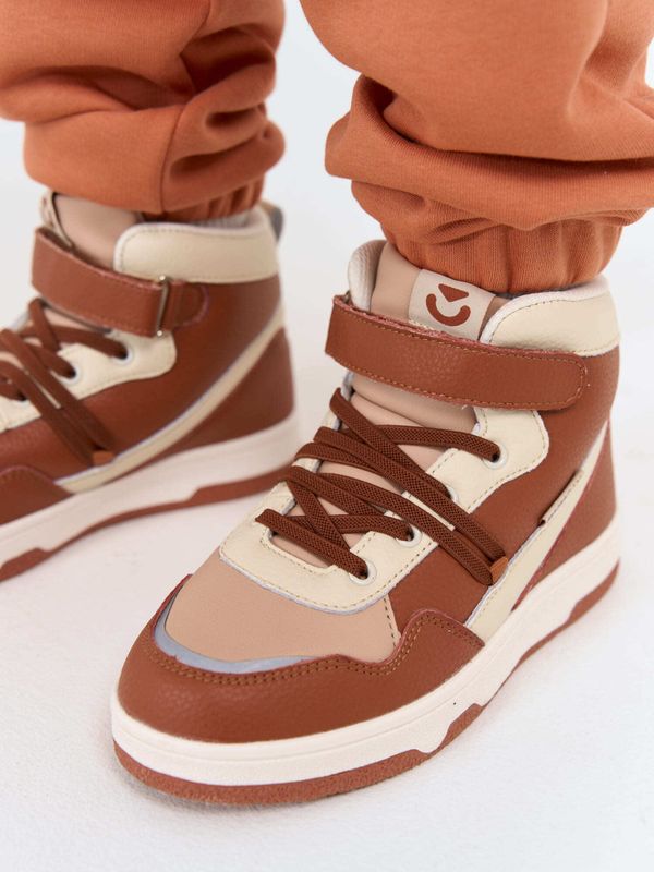 Кроссовки утепленные 