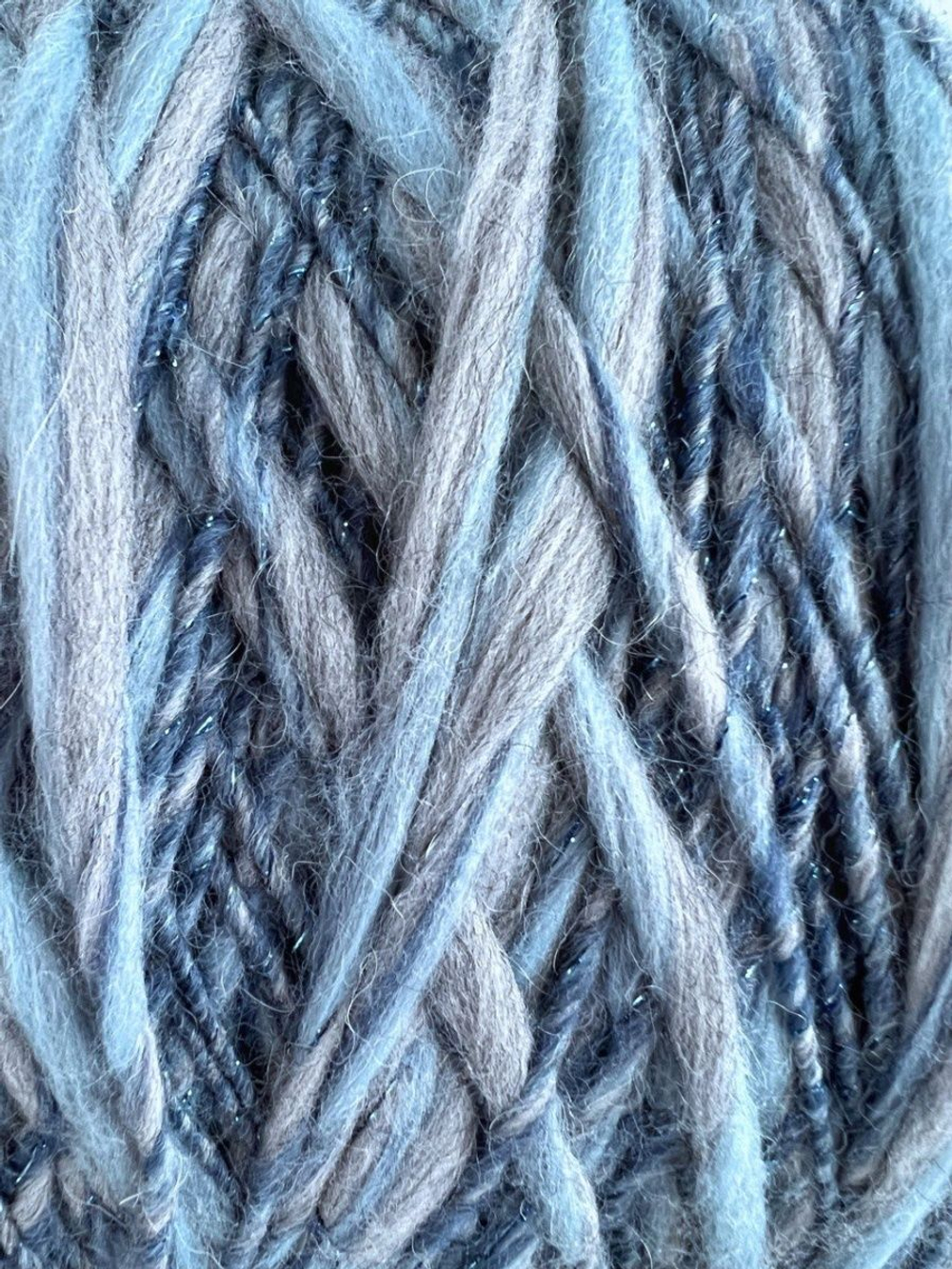 Трикотажная пряжа для вязания MORELINO толстая шишибрики